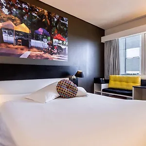 Ibis Styles Centro -5 Minutos Da Rodoviaria E Do Moinhos De Vento Hotel