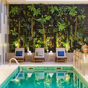 Novotel Airport Hotel